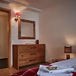 Sole Apartment *